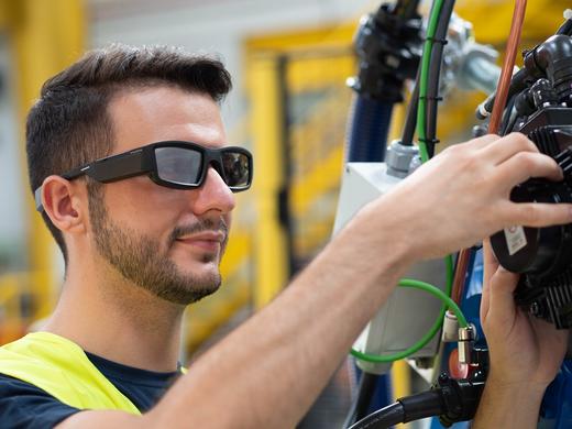 Vuzix’ Smart Glasses Leadership Continues as Blade is Officially Safety Certified